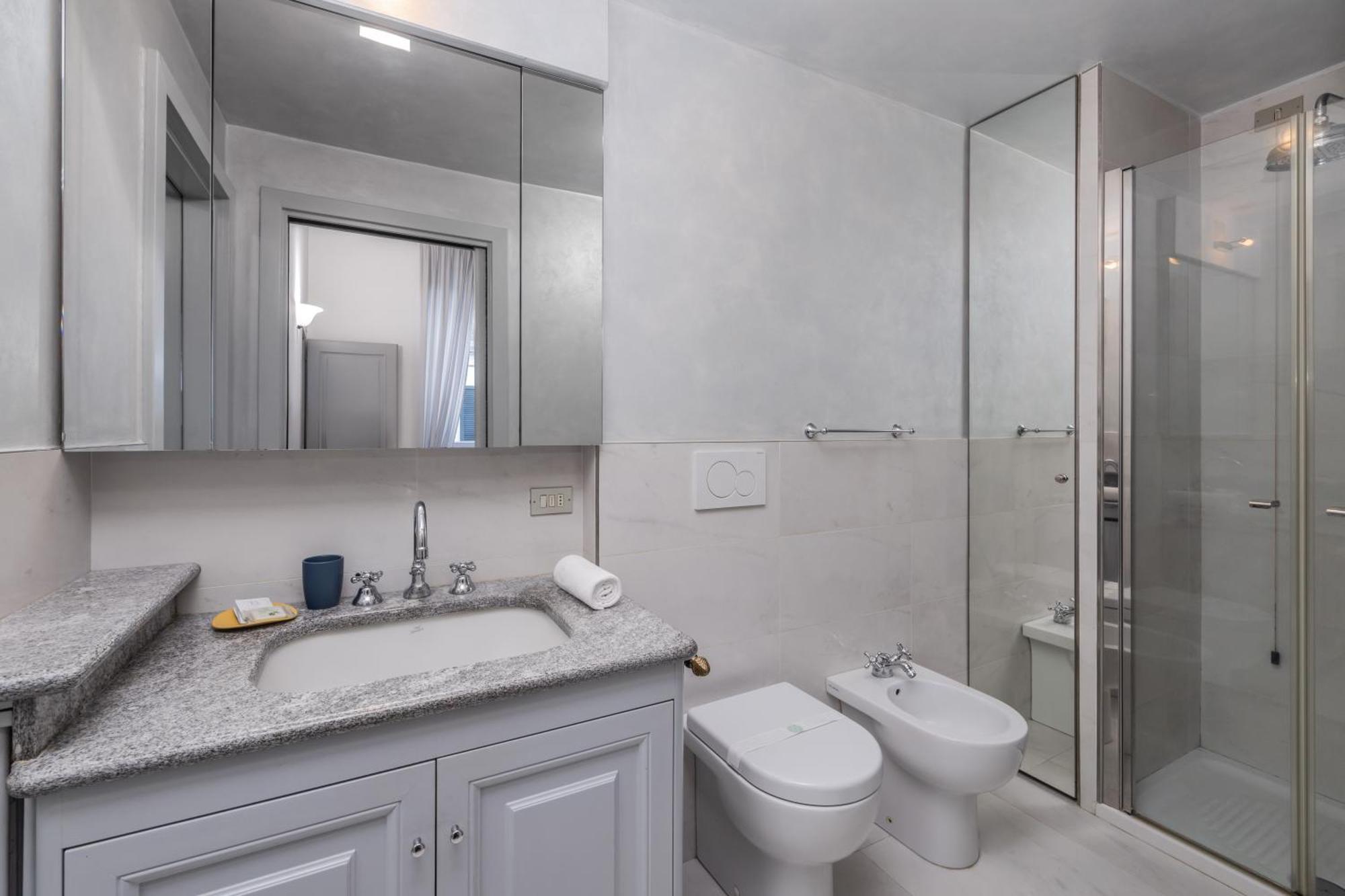 Brera Vicolo Fiori Apartment Milan Exterior photo